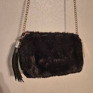 Vegan Faux Fur Shoulderbag Black with Gold Chain NWT